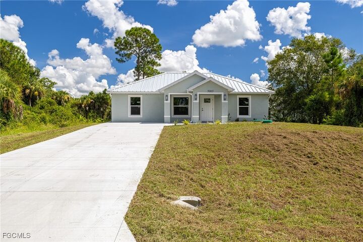Property Photo:  5003 Early Lane  FL 33935 