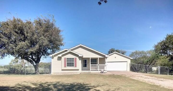 Property Photo: 855 Tom Sawyer Road TX 75119