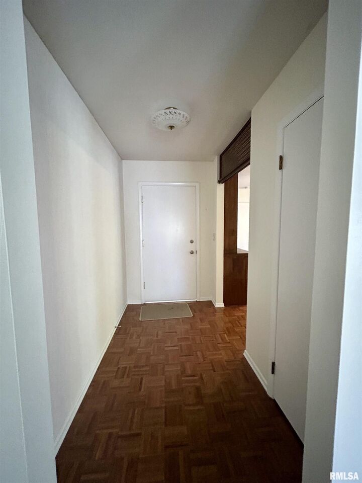 Property Photo:  611 S Terrace Drive  IL 62901 