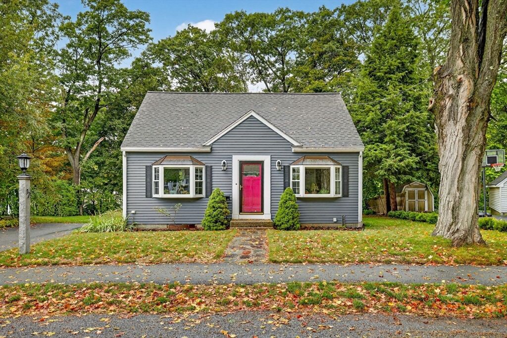 Property Photo:  14 Ferndale Road  MA 01760 