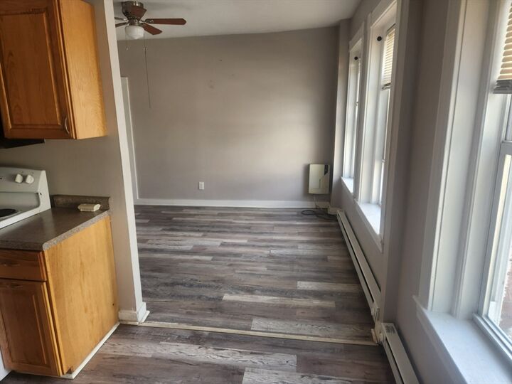 Property Photo:  19 1/2 Lunenburg Street 2  MA 01420 