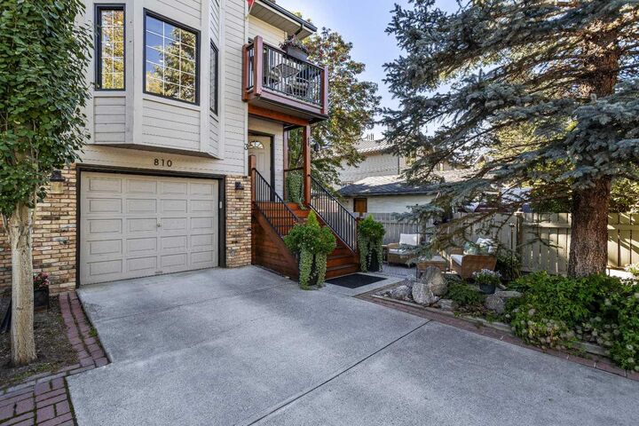 Photo de la propriété:  810 4th Street W 3  AB T1W 2H6 