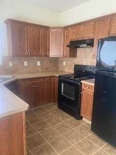 Property Photo:  92 Vold Close  AB T4R 0G4 