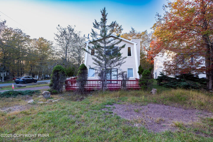 Property Photo: 8526 Hillcrest Drive PA 18466