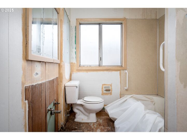 Property Photo:  8625 SE Knapp St  OR 97266 
