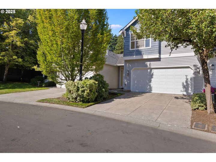 Property Photo:  8702 NE 17th St 61  WA 98664 