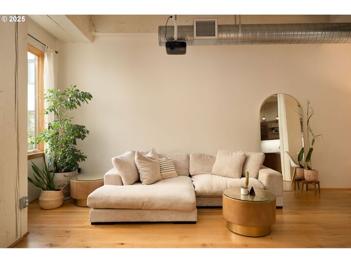 Property Photo: 1420 NW Lovejoy St 427 OR 97209
