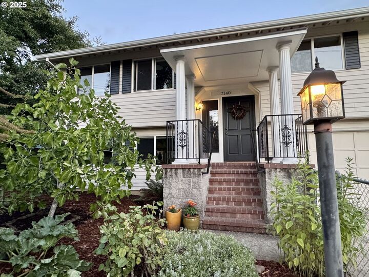 7140 N Macrum Ave  Portland OR 97203 photo