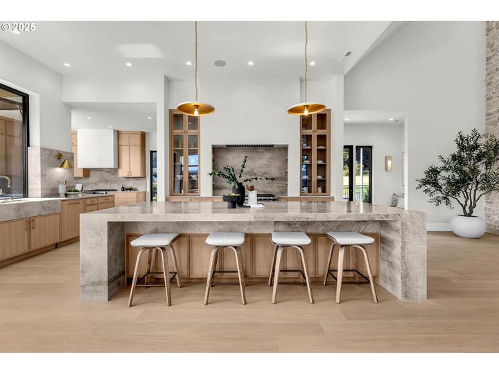 Property Photo: 4537 NW 71st Ave WA 98607