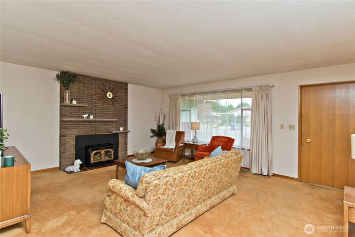 Property Photo:  1414  12th Street NE  WA 98002 