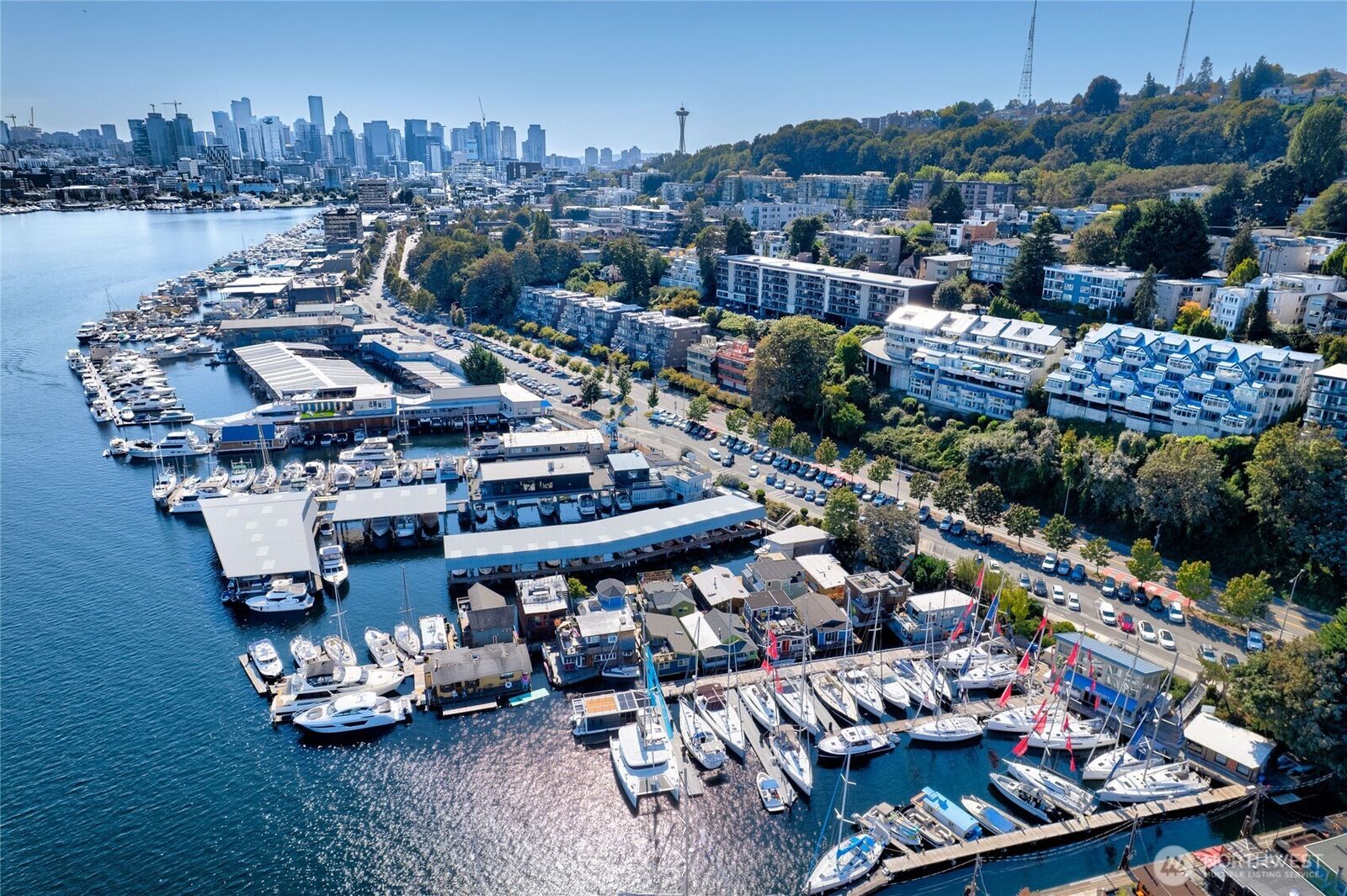 Property Photo:  2420  8th Avenue N 102  WA 98109