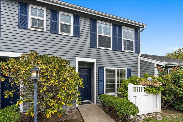 5736 S 238th Court E4  Kent WA 98032 photo