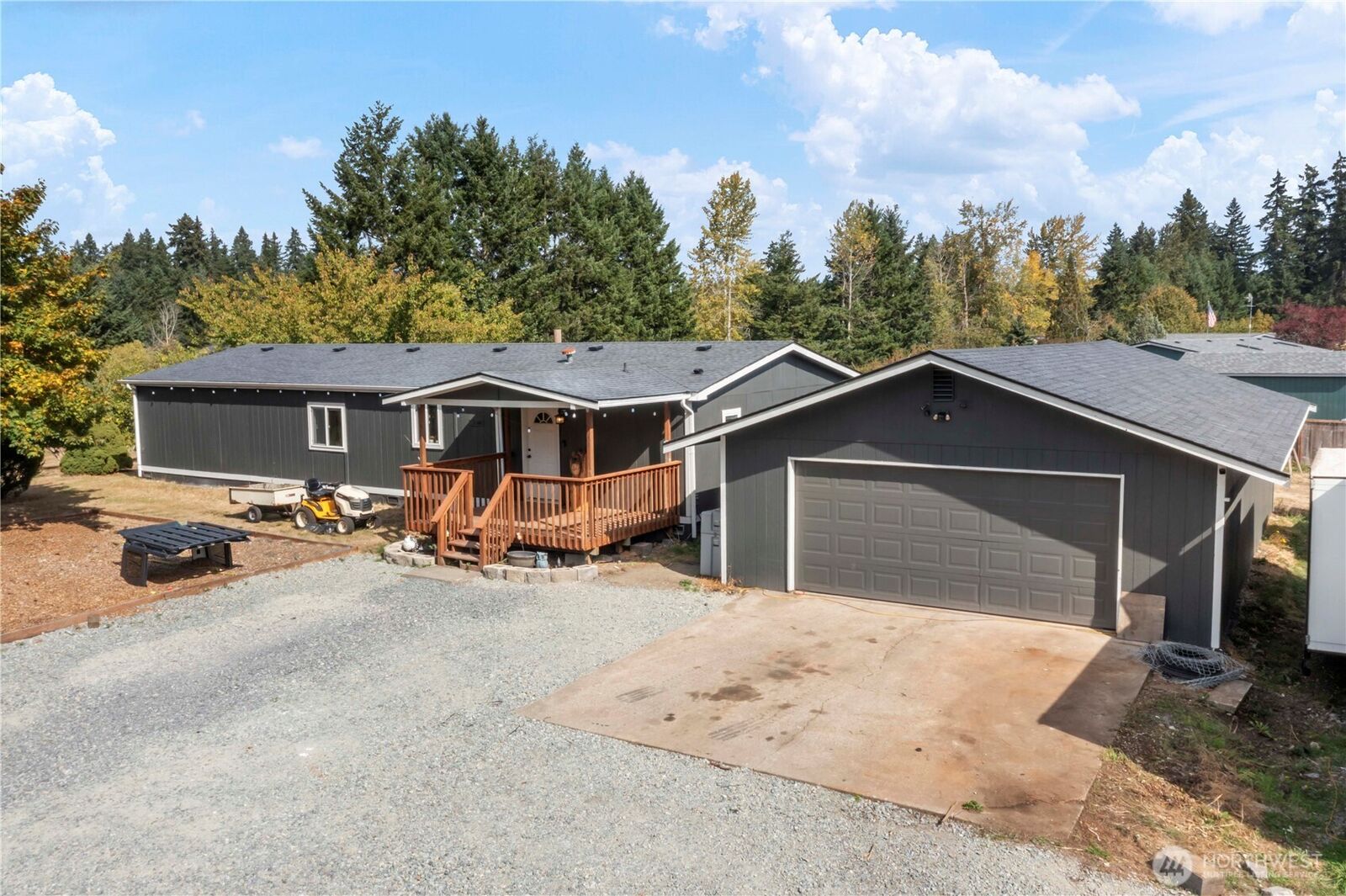 Property Photo: 814 282nd Street E WA 98580