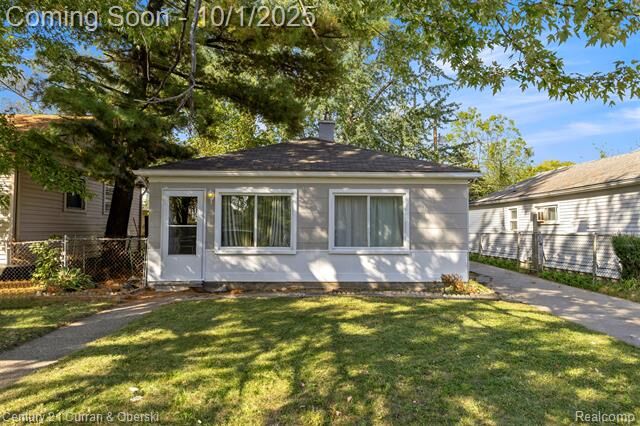 Property Photo: 32360 Carlisle Parkway MI 48184