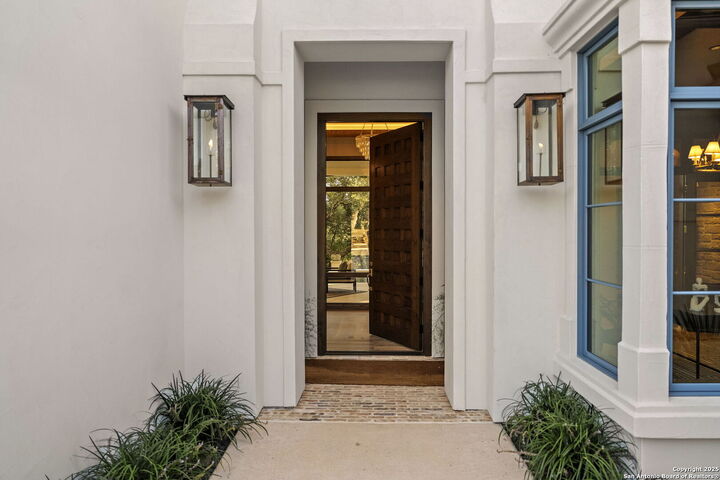 Property Photo: 24627 Cliff Line Dr TX 78257