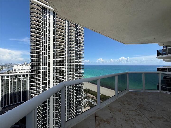 Property Photo:  4775 Collins Ave 2507  FL 33140 