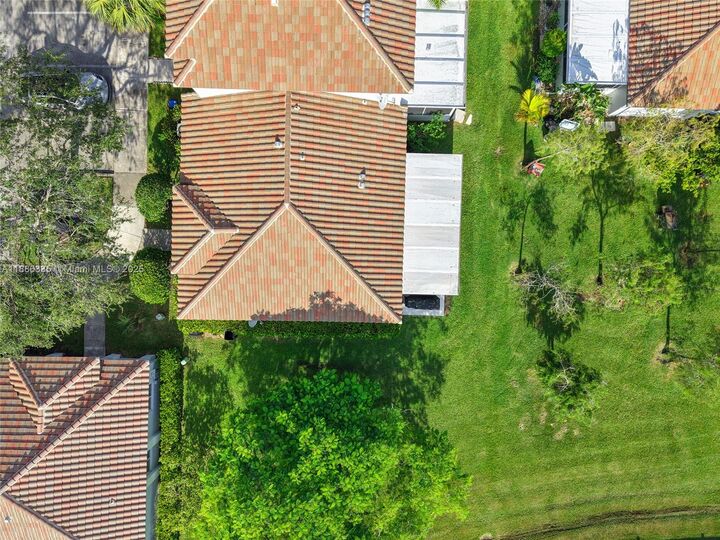 Property Photo: 20874 NW 3rd Ct FL 33029