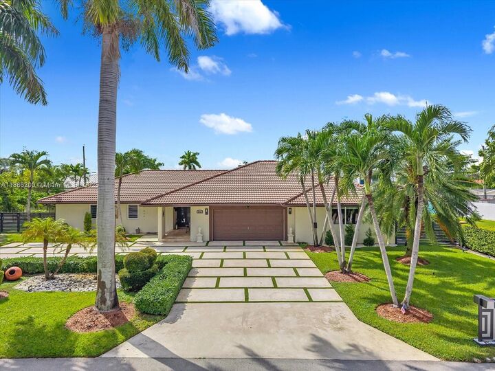 Property Photo:  9796 NW 28th Ter  FL 33172 