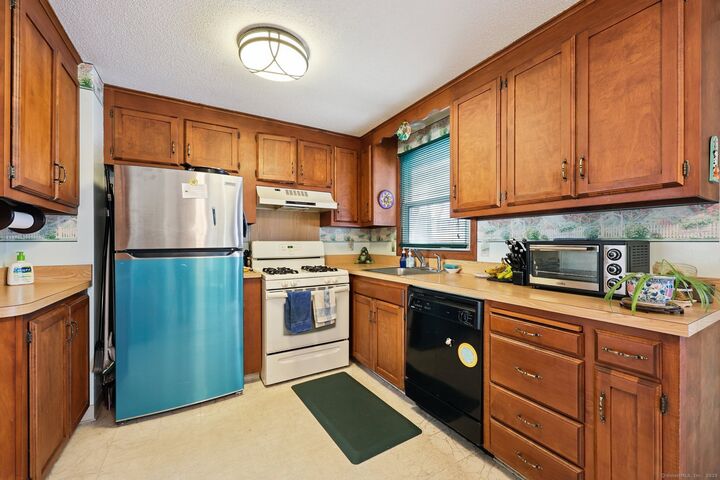 Property Photo:  11 Saint Marc Cir O Circle  CT 06074