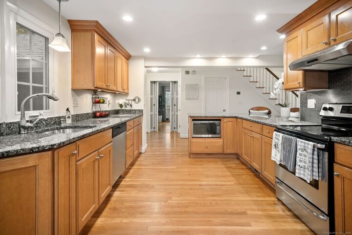 Property Photo: 14 Cedar Ledge Road CT 06107