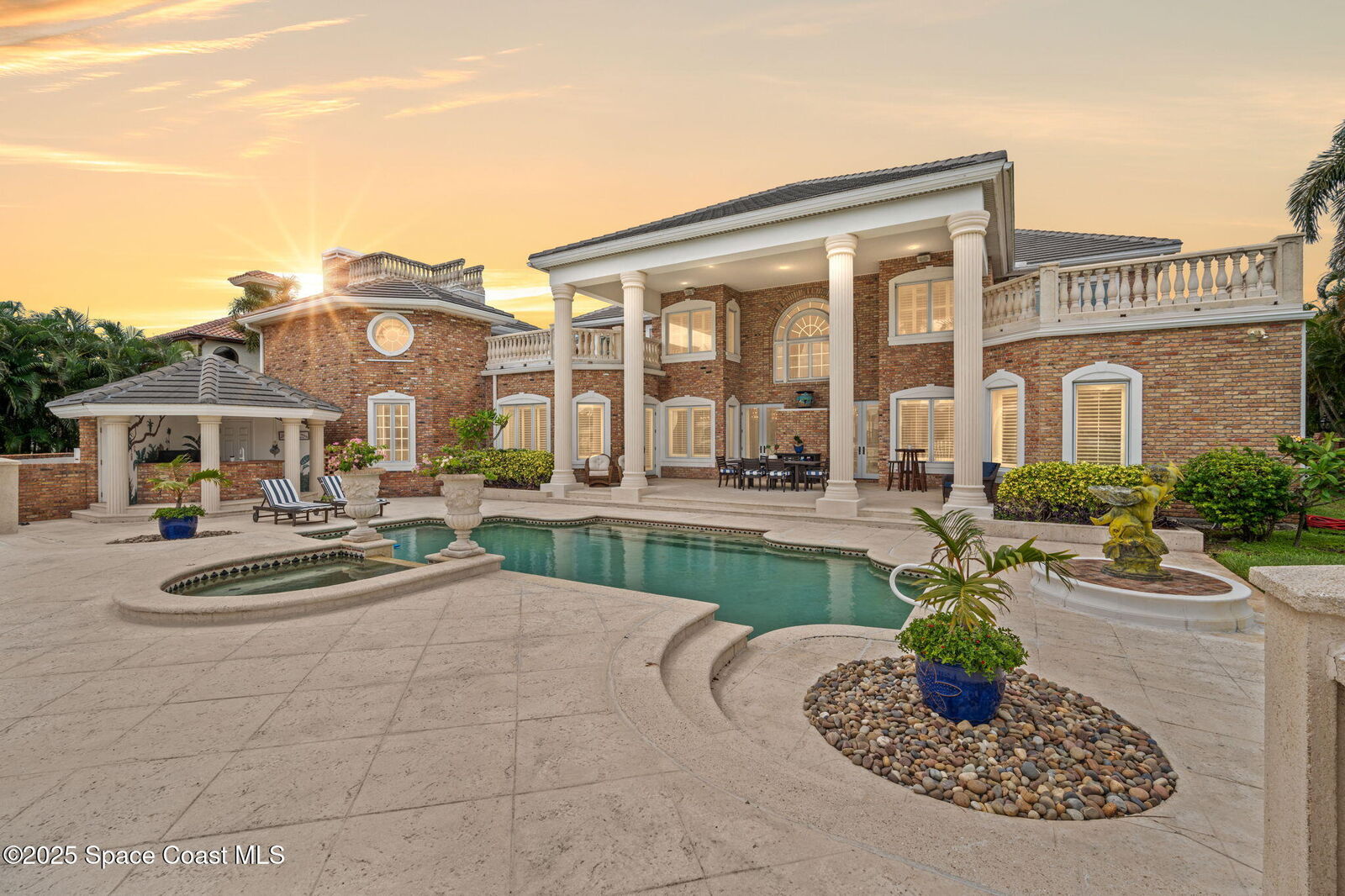 Property Photo:  142 Lansing Island Drive  FL 32937 