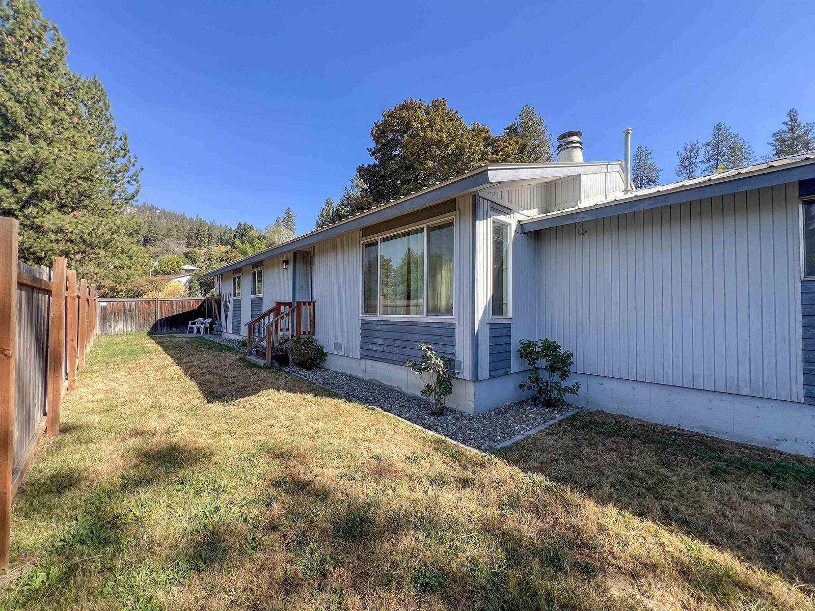 Property Photo: 732 N Maple St WA 99114