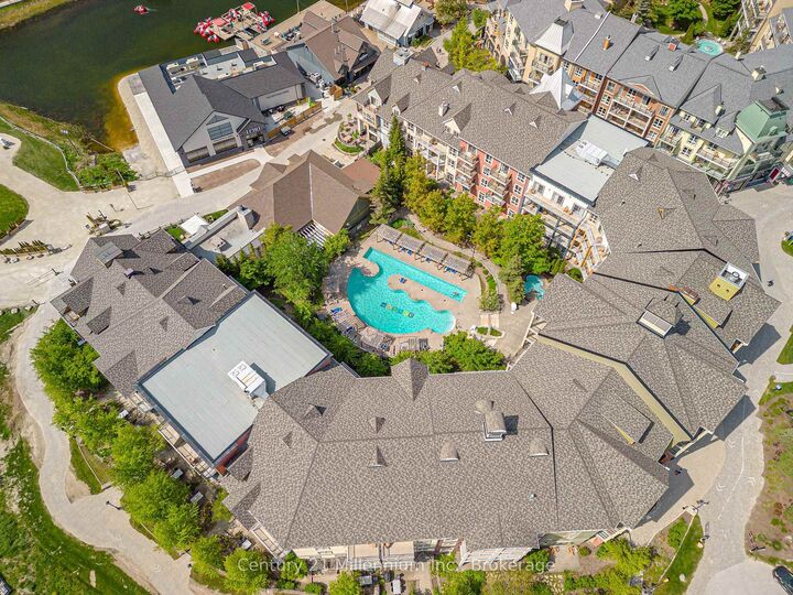 Property Photo:  190 Jozo Weider Boulevard 443  ON L9Y 0V2 