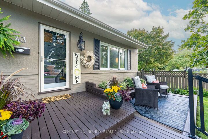 Property Photo:  43 Colonial Avenue  ON M1M 2C3 