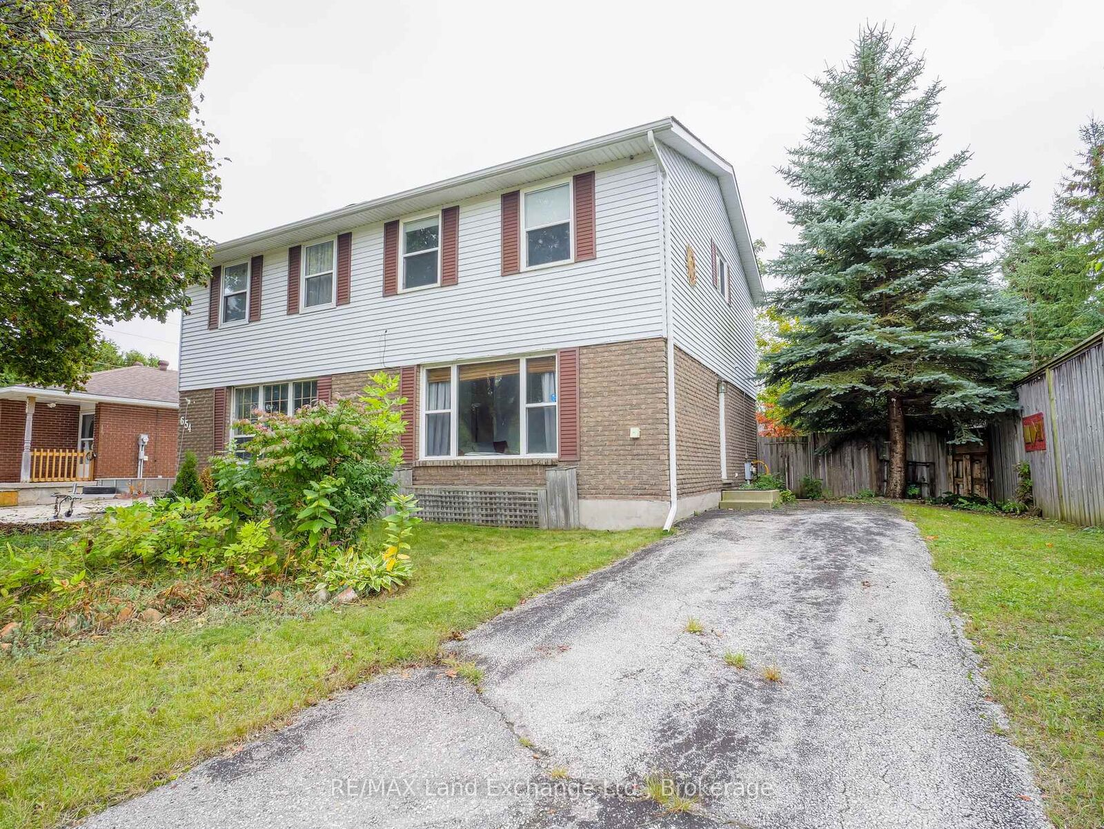 Property Photo:  650 Barnes Avenue  ON N0H 2C1 