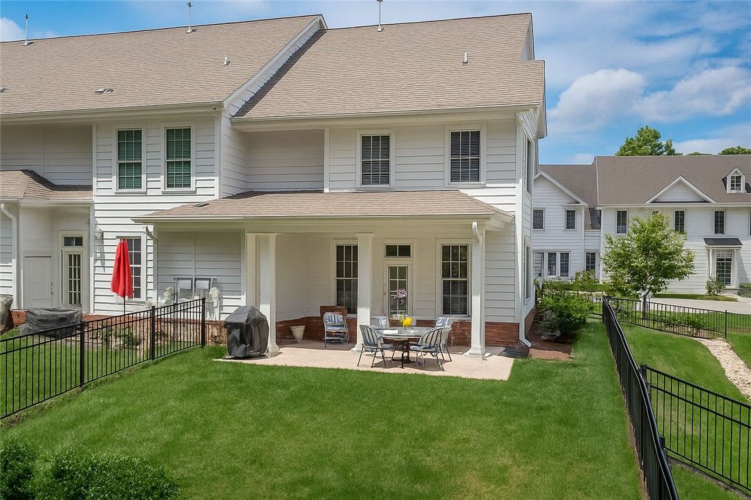 Property Photo:  122 Meeting Place  VA 23185 