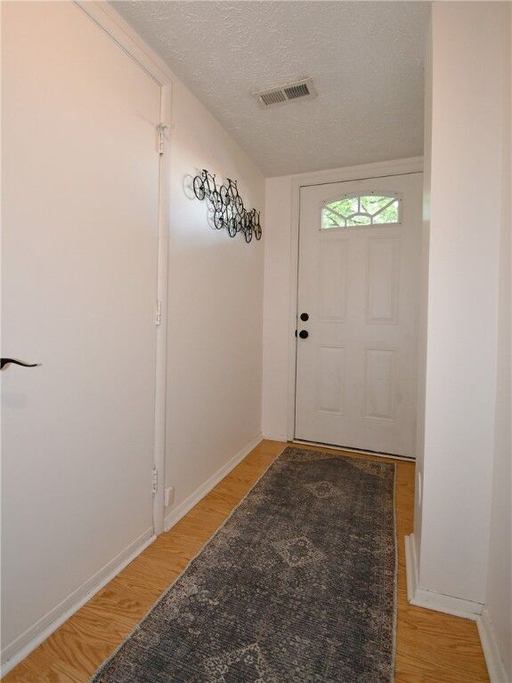 Property Photo: 112 Saxonwald Ln PA 15234