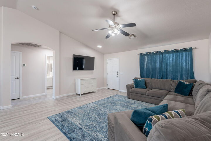 Property Photo: 526 W Magma Road AZ 85143