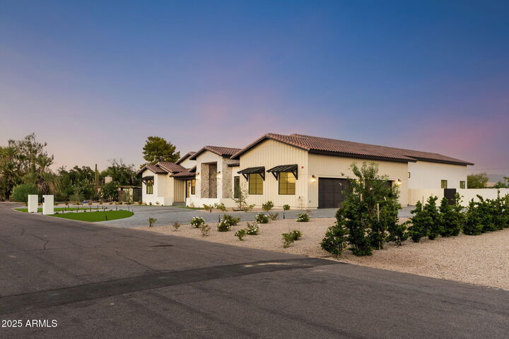 Property Photo:  10809 N 82nd Place  AZ 85260 