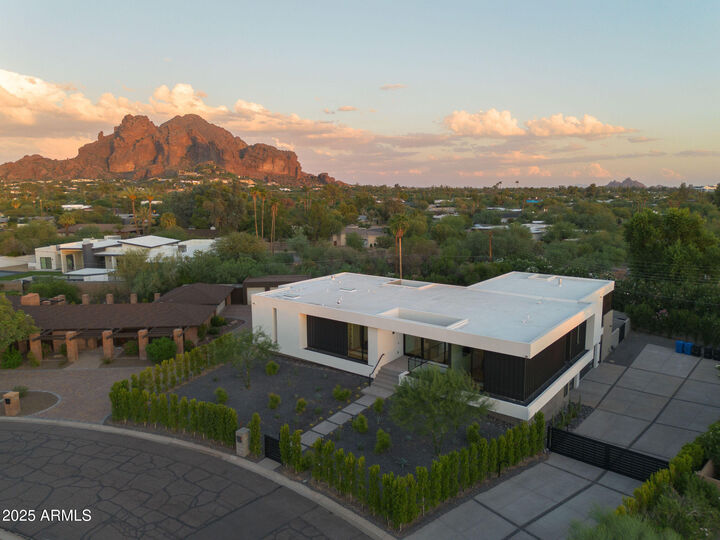 Property Photo: 4039 E Rancho Drive AZ 85018