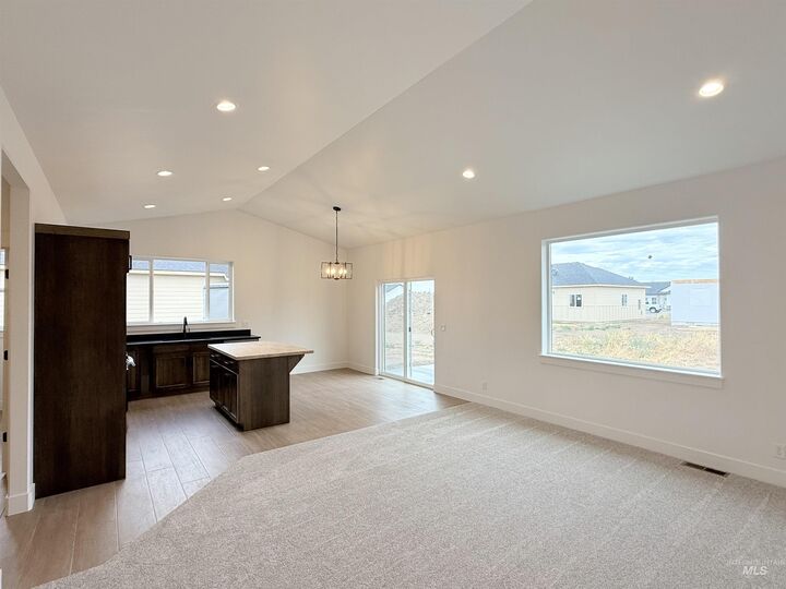 Property Photo: 912 13th St. ID 83350