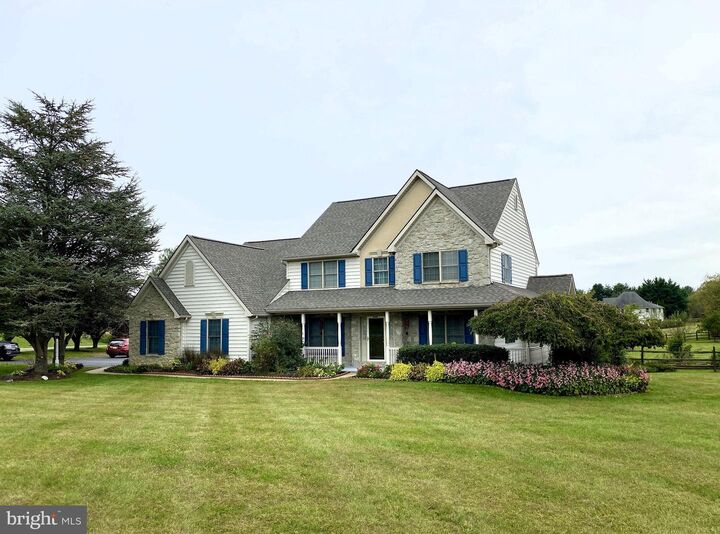 5788 Glen Oaks Drive  Narvon PA 17555 photo
