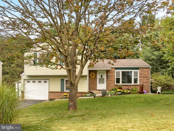 7770 Robin Road  Harrisburg PA 17111 photo