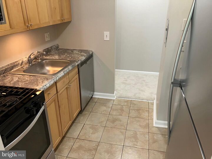 Property Photo:  6091 Majors Lane 11  MD 21045 