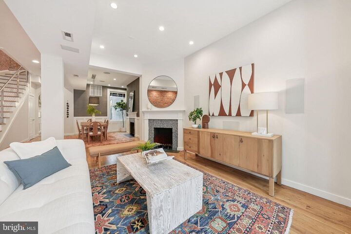 Property Photo: 933 Westminster Street NW DC 20001