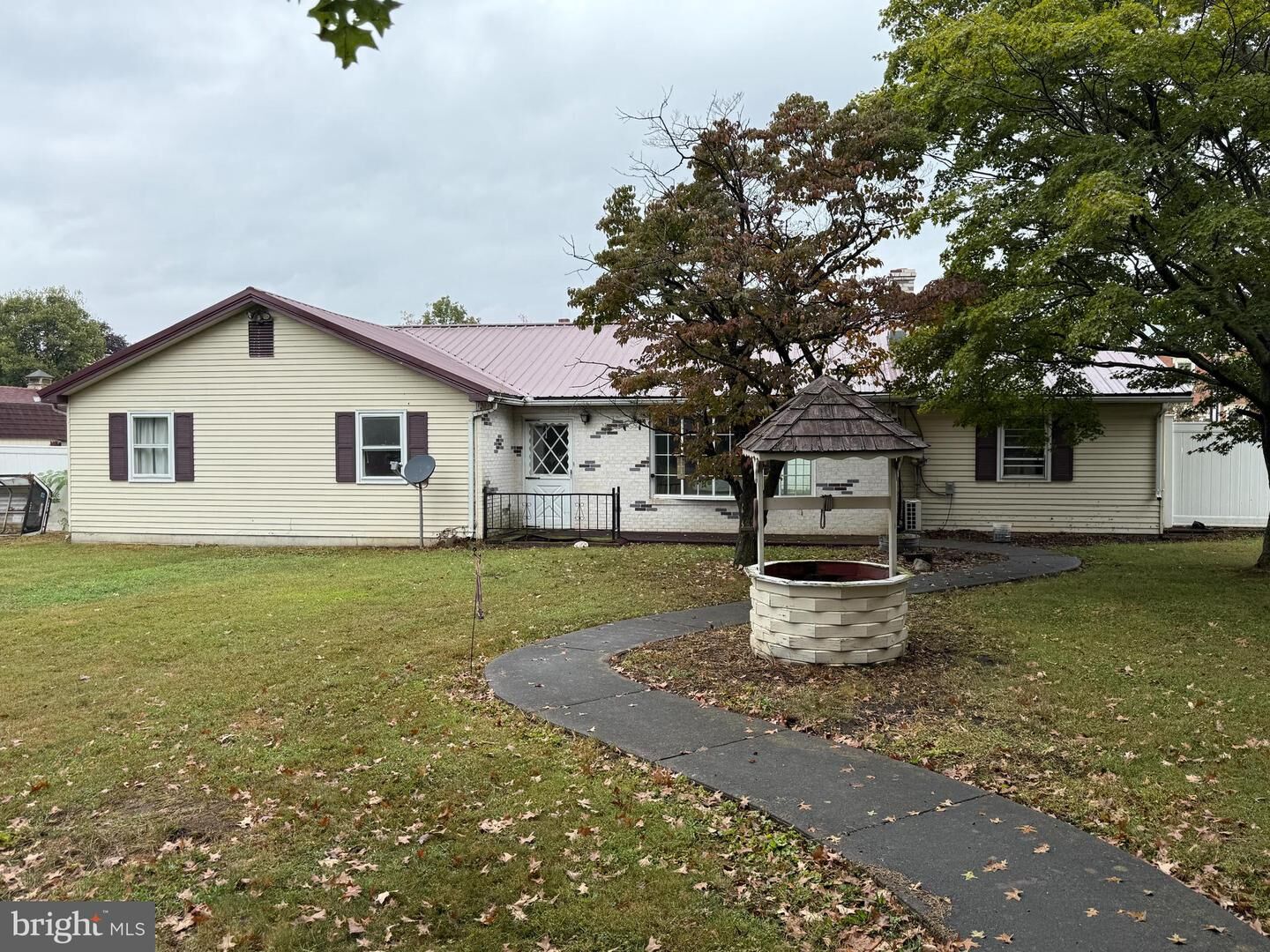 Property Photo: 292 Manbeck Lane PA 17059