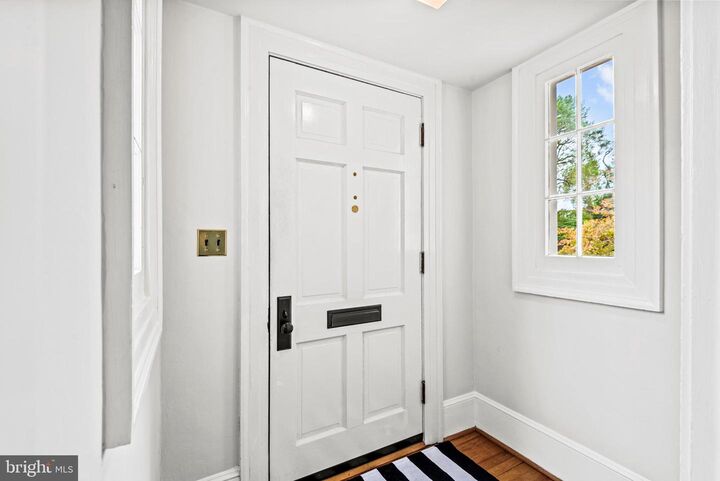 Property Photo: 1107 Kenmore Avenue VA 22401