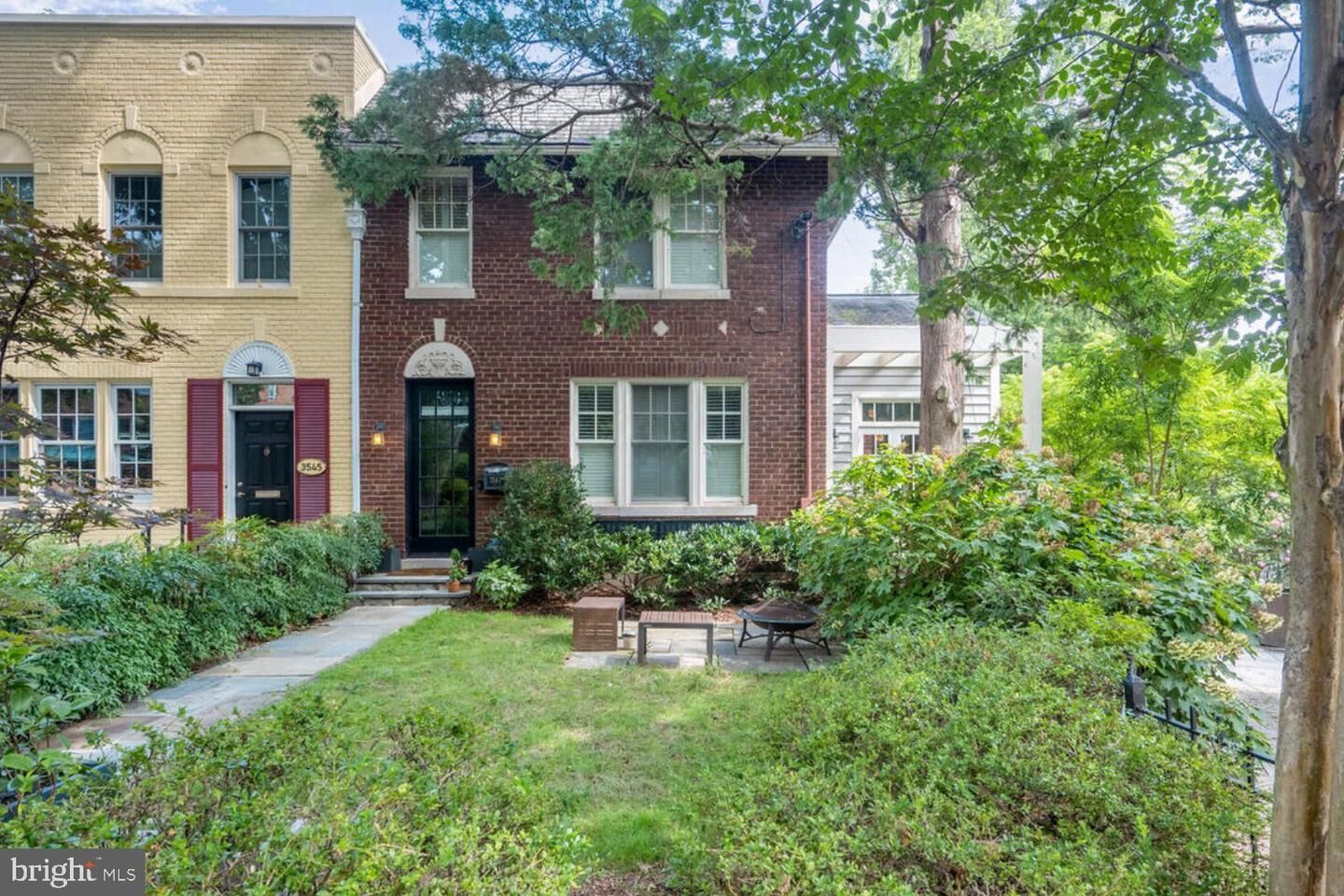 Property Photo:  3543 Quebec Street NW  DC 20016 