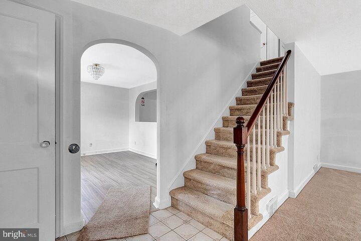 Property Photo:  415 Sutherland Road  NJ 08618 