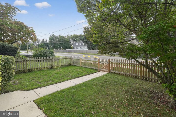 Property Photo:  406 Bethlehem Pike  PA 19038 