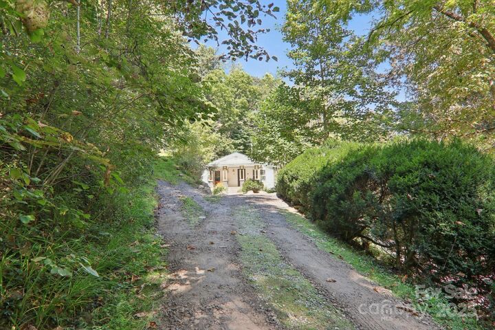 Property Photo:  280 Panhandle Road  NC 28753 