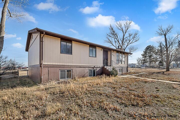 Property Photo: 607 Pine St WY 82329
