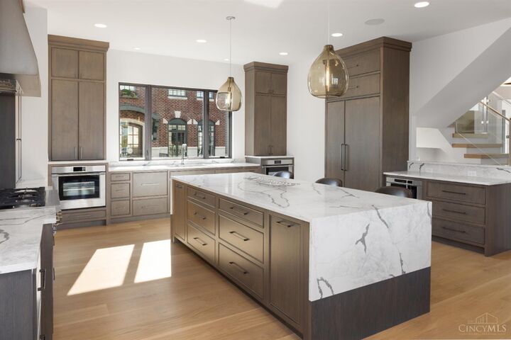 Property Photo: 2920 Three Oaks Lane OH 45209