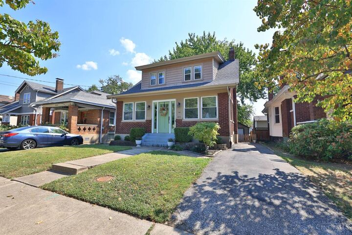 Property Photo:  3630 Bellecrest Avenue  OH 45208 