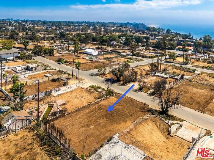 Property Photo:  16915 Bollinger Dr  CA 90272 