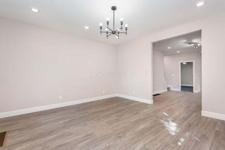 Property Photo:  1140 E Mound Street  OH 43205 